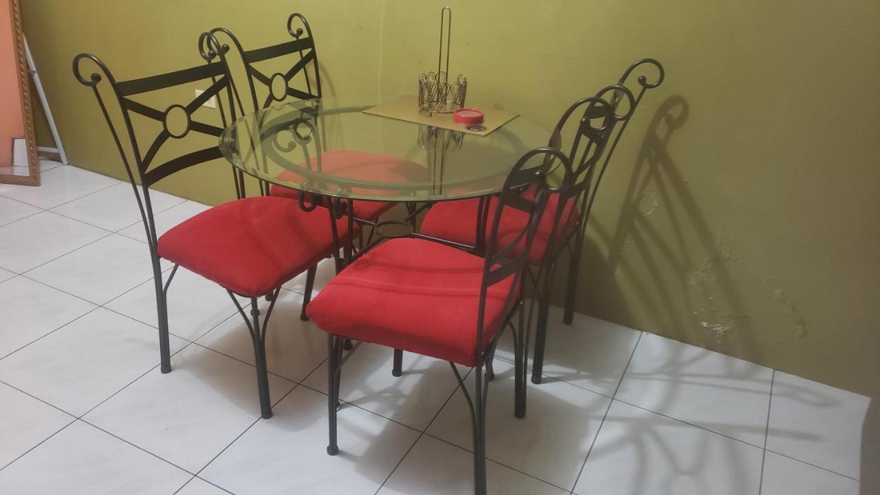 Appartement Pearl Of The City à Kingston Extérieur photo